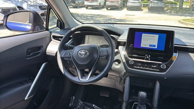Certified 2025 Toyota Corolla Cross LE w/ Moonroof Package FWD image 15