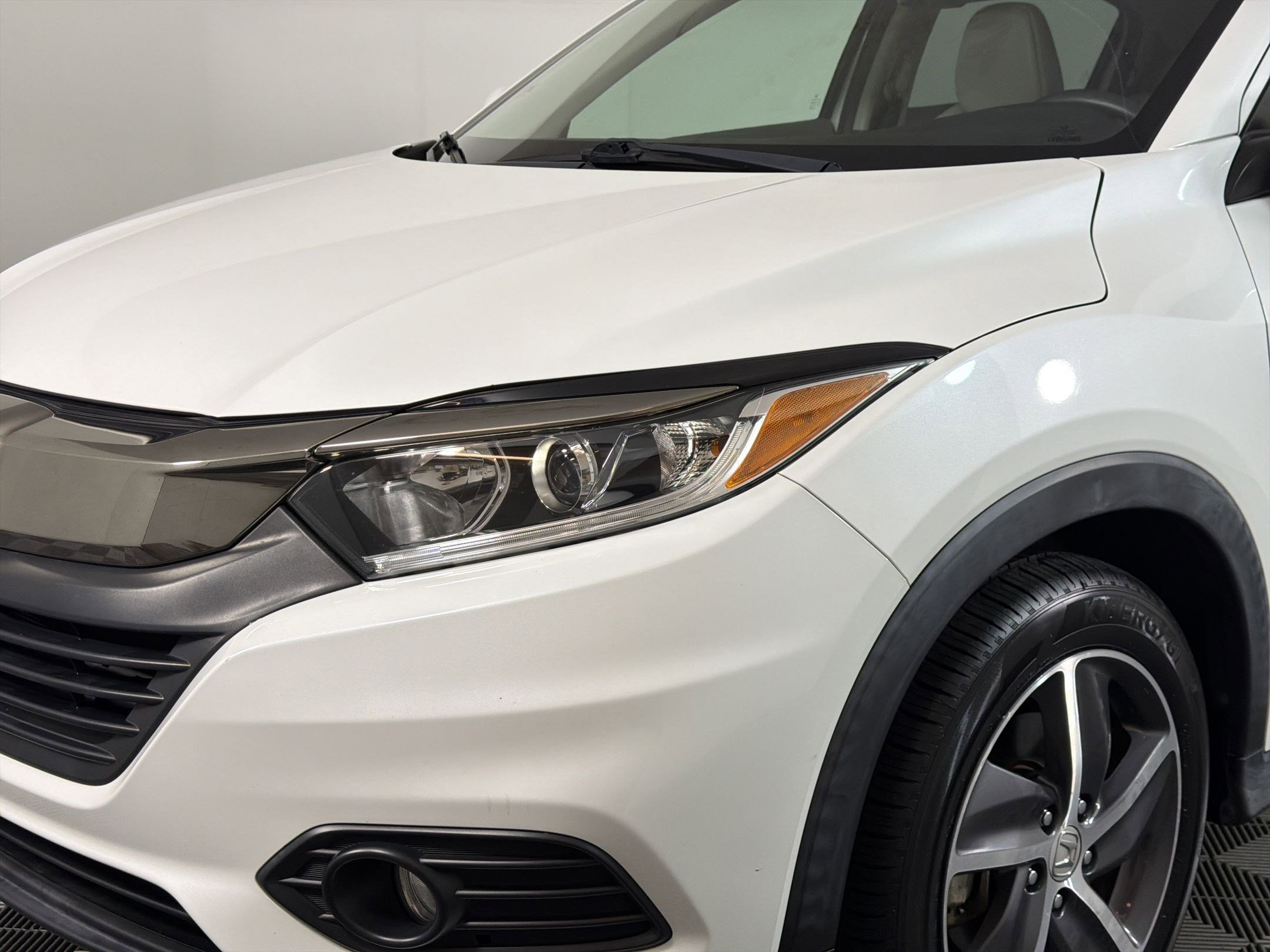 Used 2021 Honda HR-V EX-L image 8