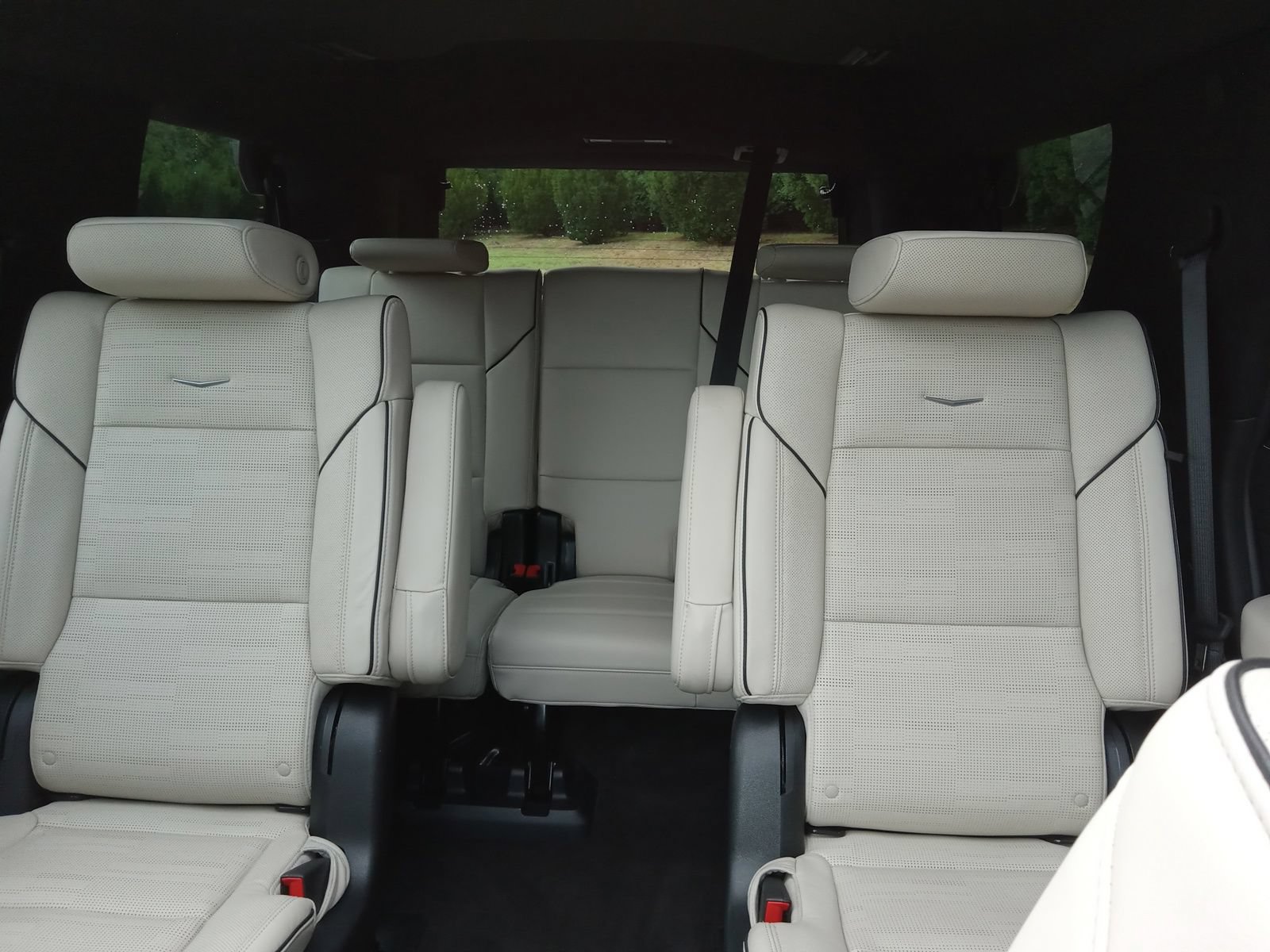 Used 2023 Cadillac Escalade Sport w/ Touring Package AWD/4WD image 24