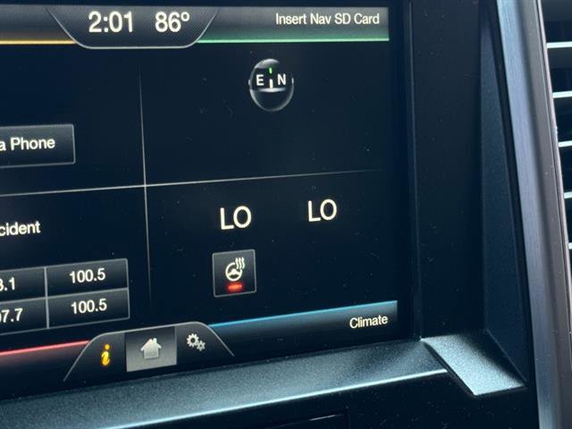 Used 2015 Ford F150 Platinum w/ Equipment Group 701A Luxury image 16