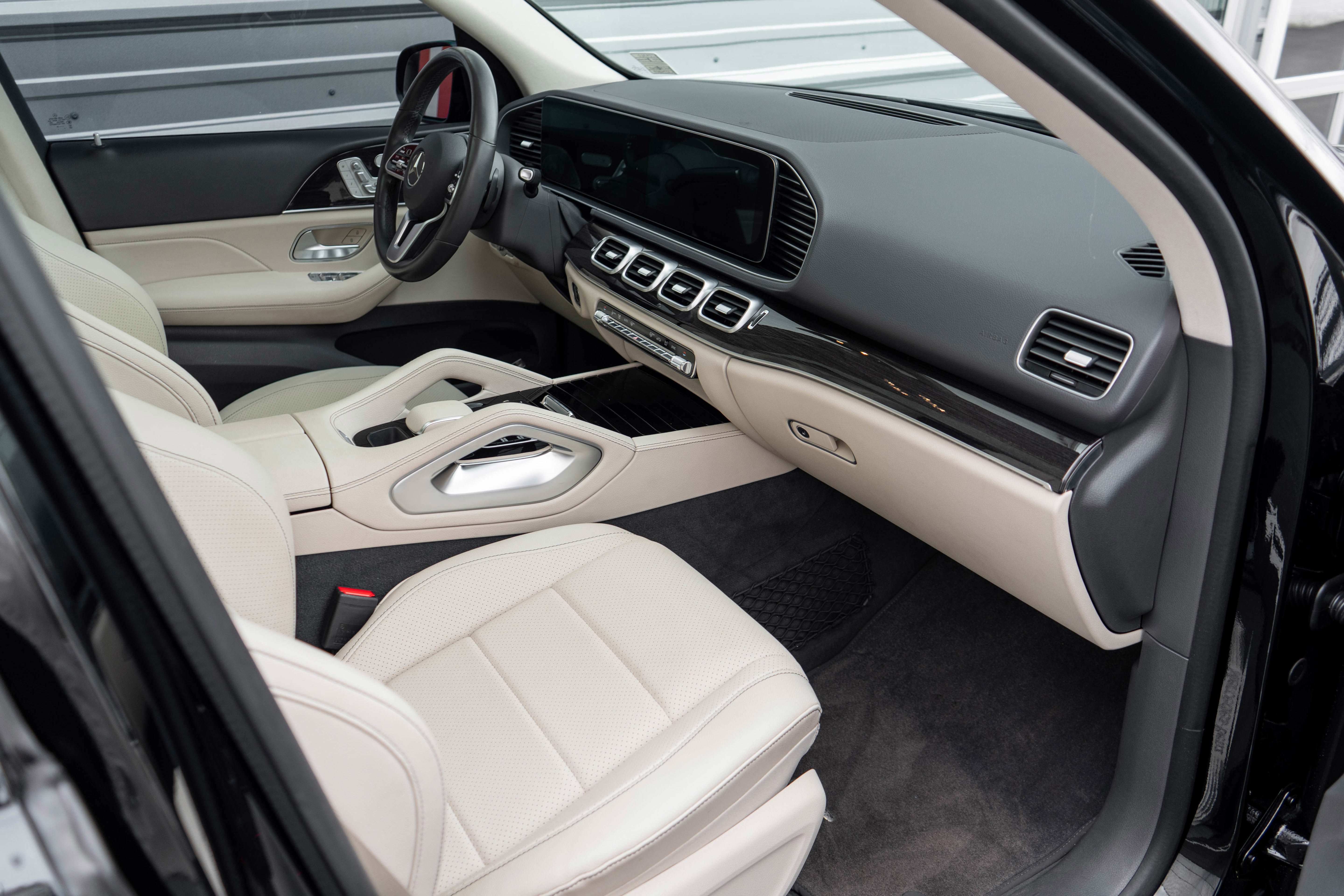 Used 2020 Mercedes-Benz GLE 350 4MATIC image 26