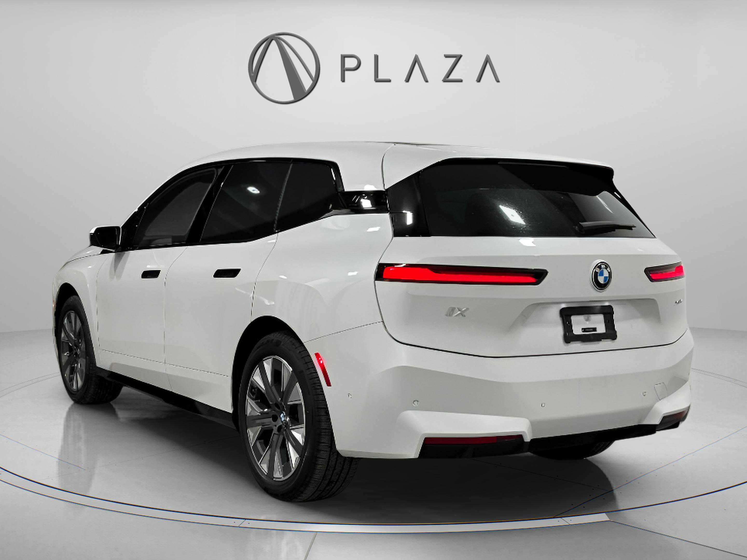 New 2026 BMW iX xDrive45 image 3