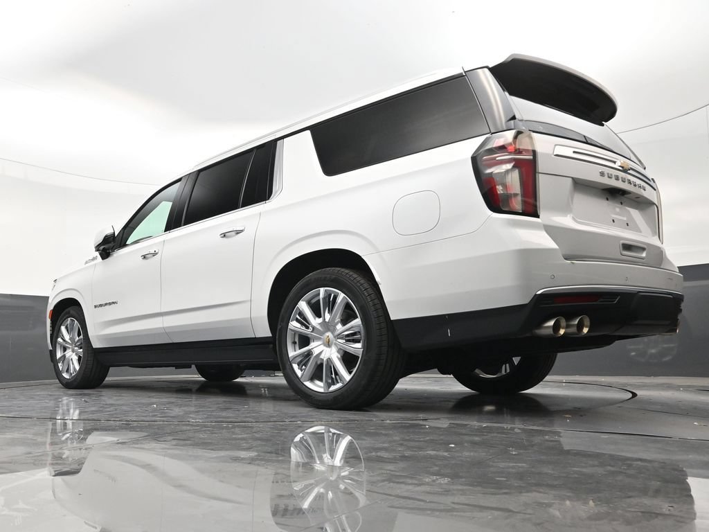 Used 2023 Chevrolet Suburban High Country RWD image 22