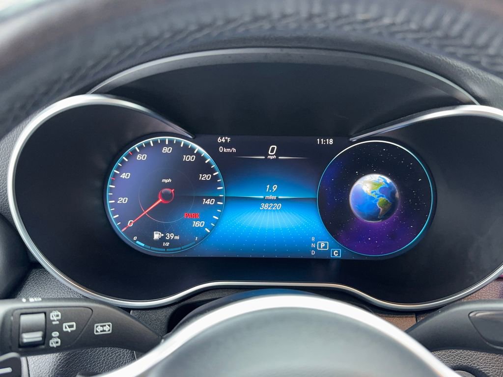 Used 2021 Mercedes-Benz GLC 300 4MATIC w/ Premium Package image 9