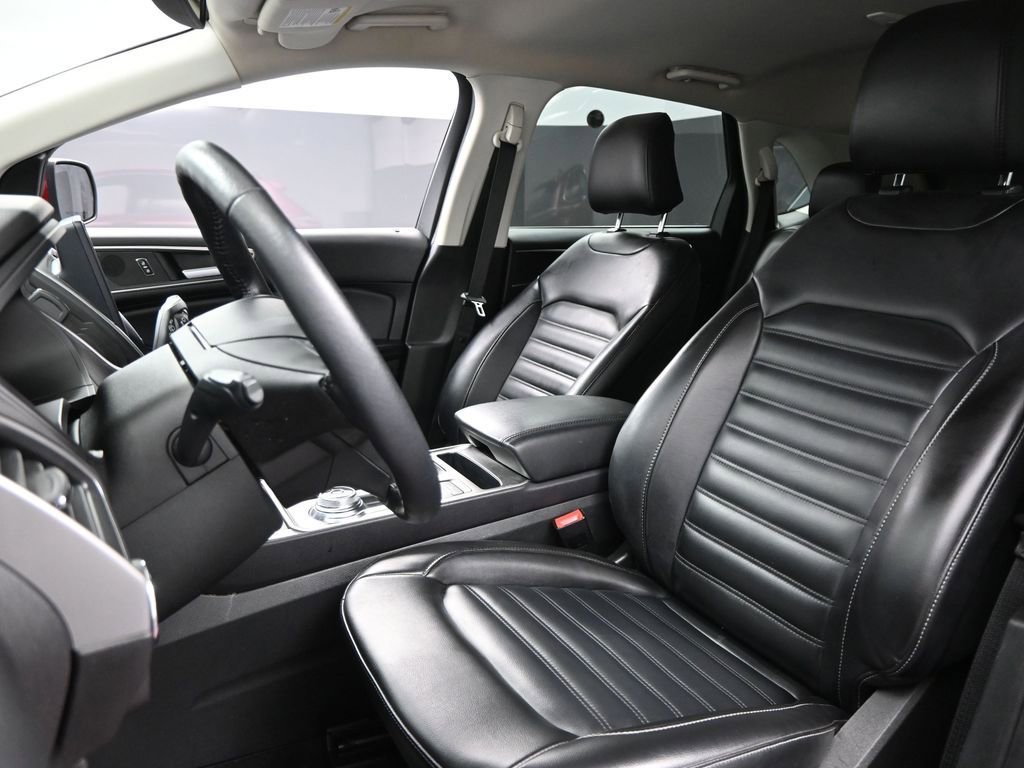 Used 2023 Ford Edge SEL image 8