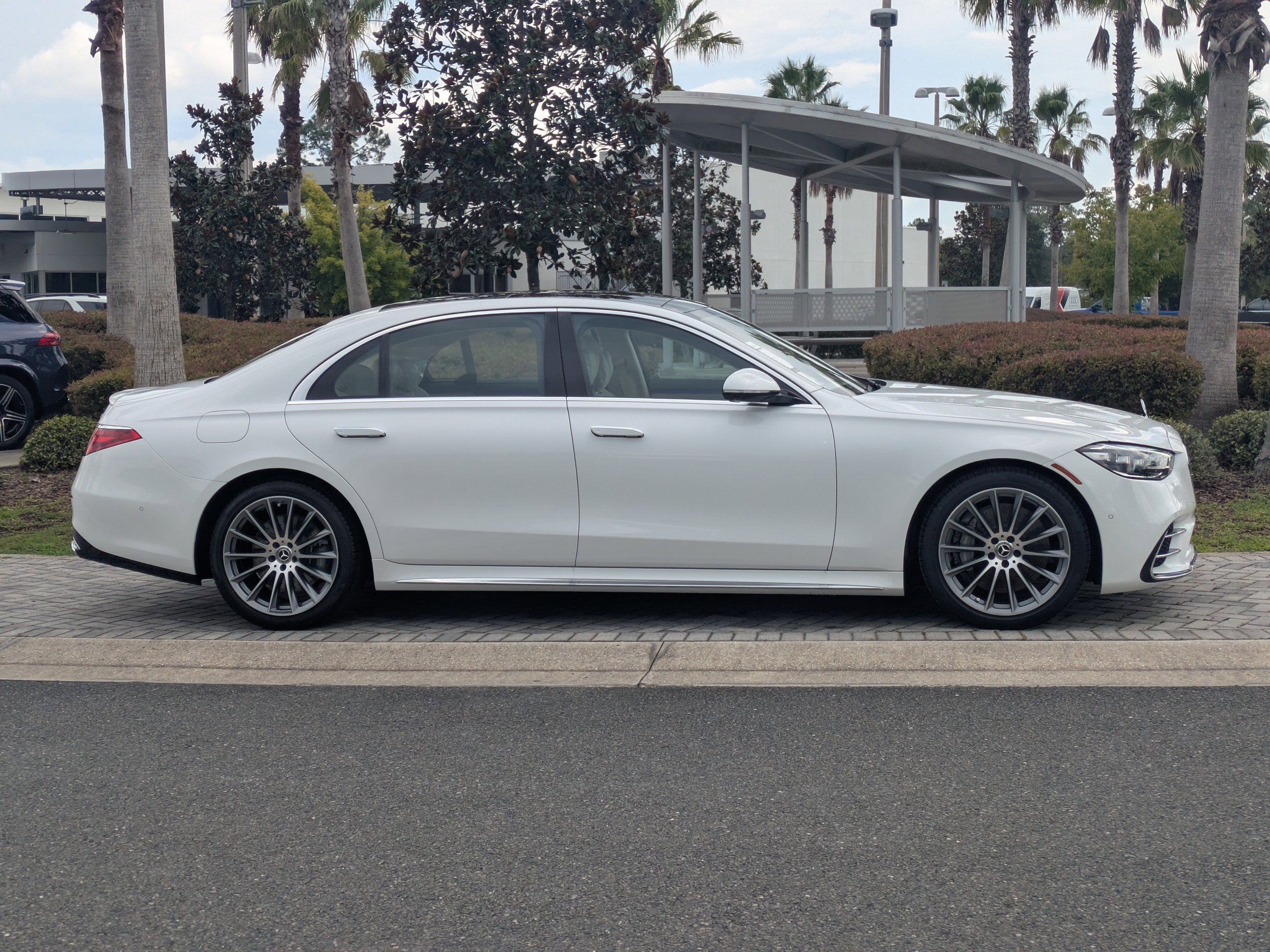 New 2025 Mercedes-Benz S 580 4MATIC Sedan image 5