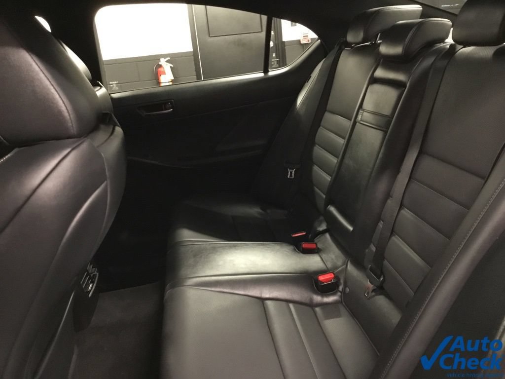 Used 2023 Lexus IS 500 RWD image 28