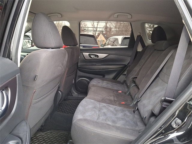 Used 2016 Nissan Rogue S image 10