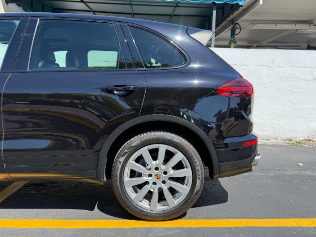 Used 2015 Porsche Cayenne Diesel image 8