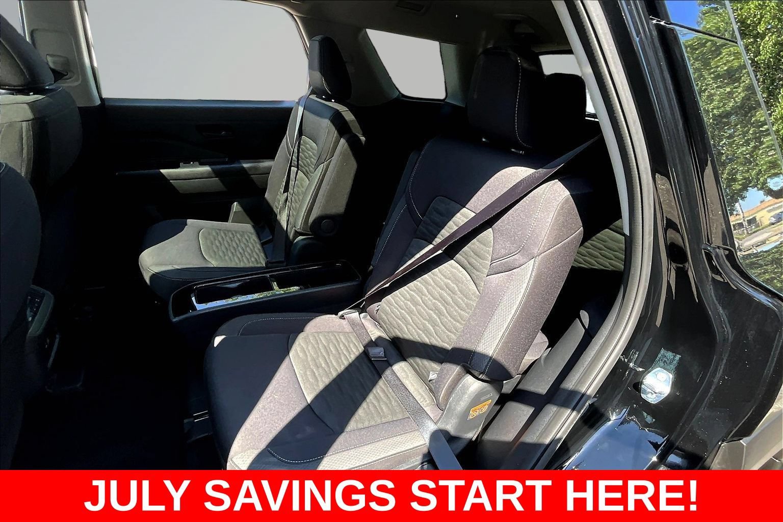 Used 2025 Nissan Pathfinder SV w/ SV Premium Package AWD/4WD image 29