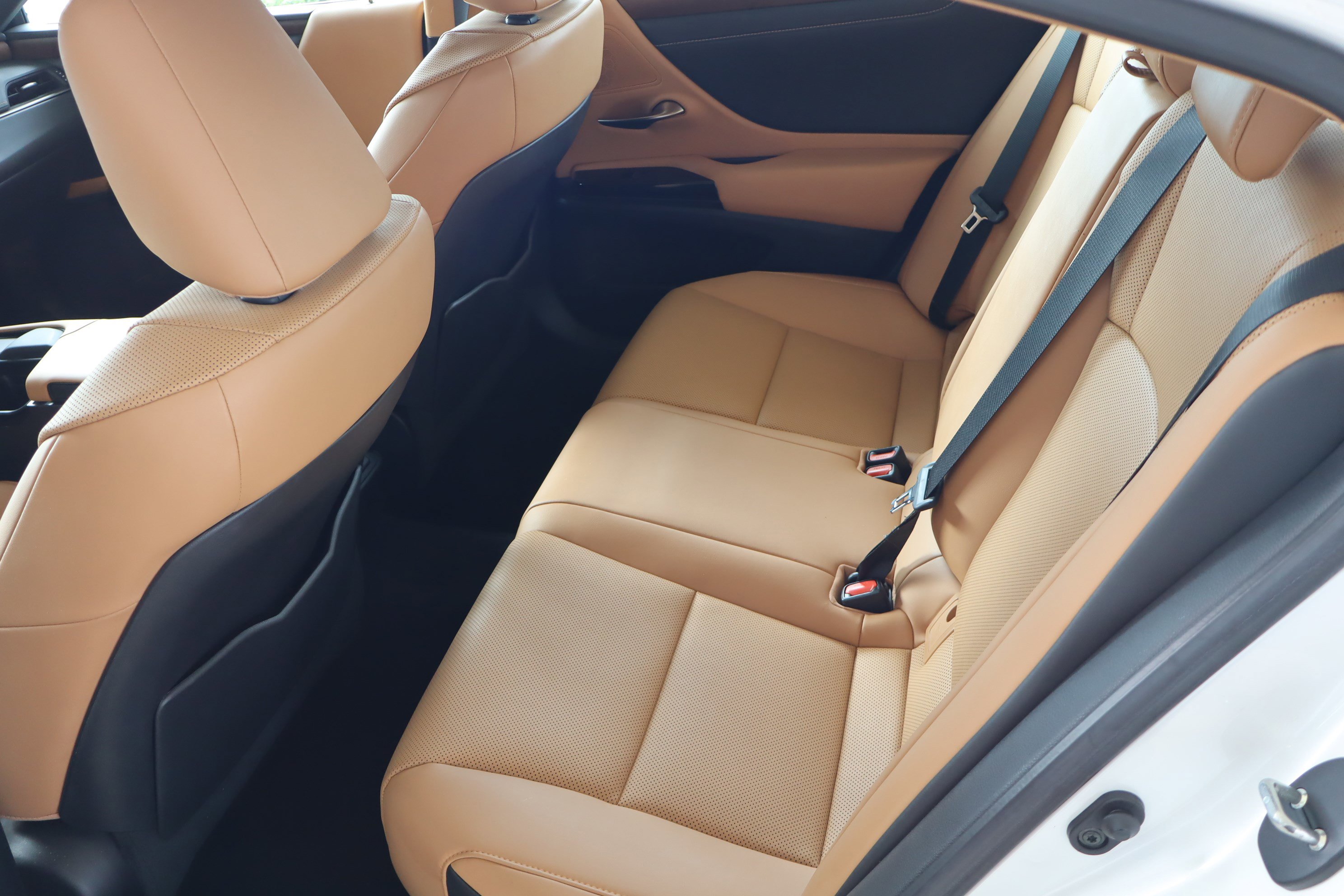 Used 2022 Lexus ES 350 w/ Premium Package image 30