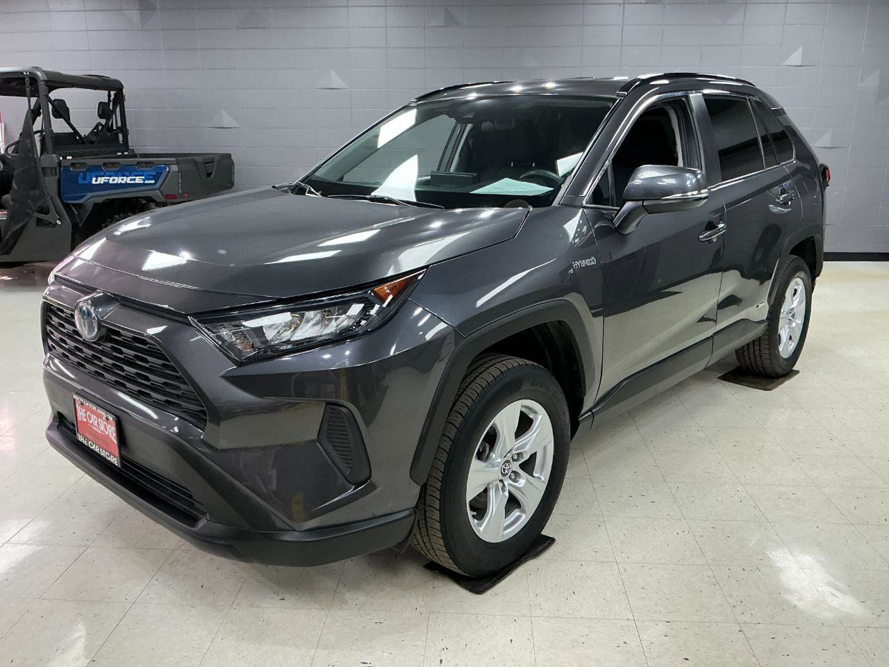 Used 2019 Toyota RAV4 LE AWD/4WD image 5