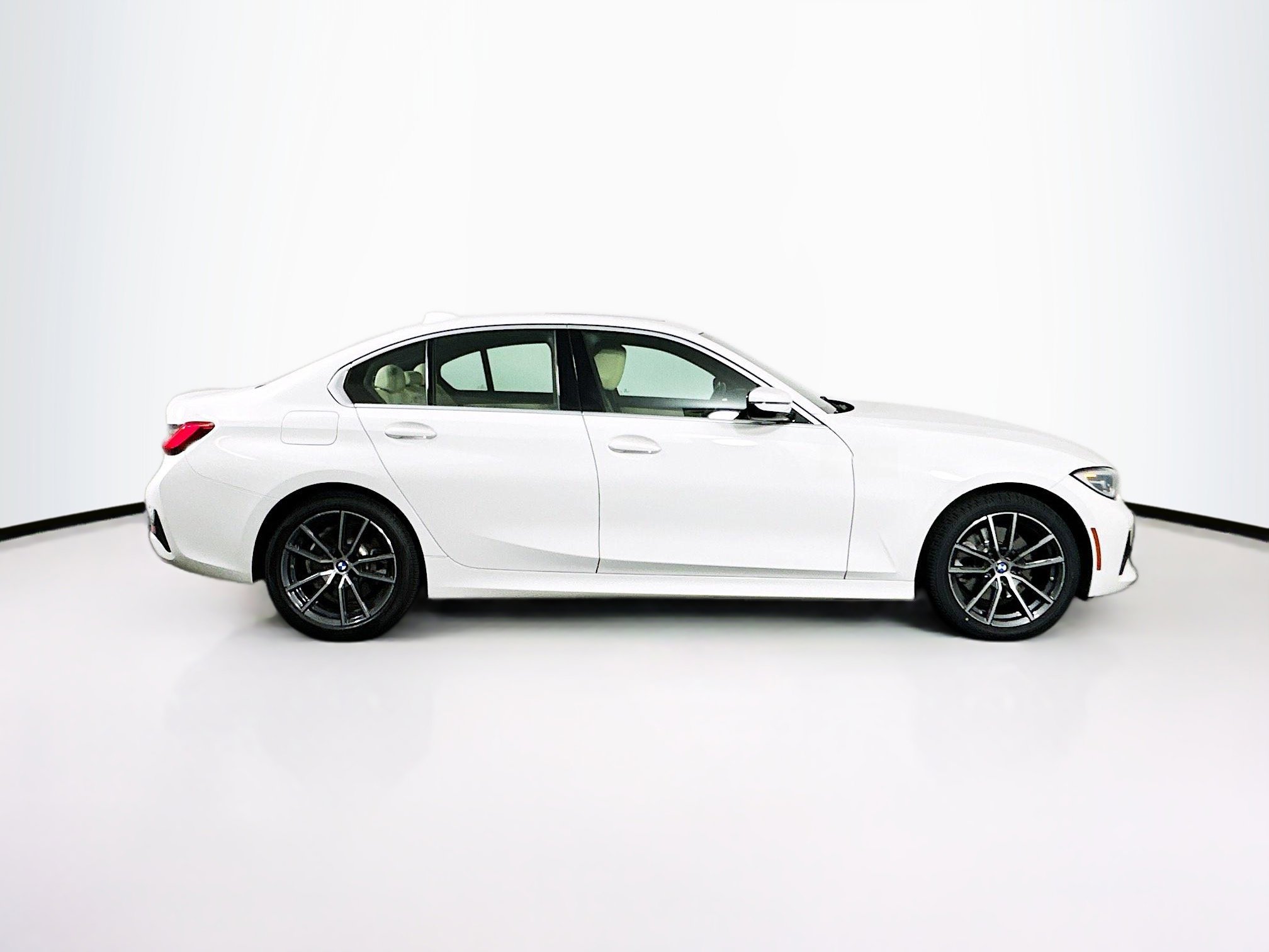 Used 2021 BMW 330i Sedan w/ Premium Package RWD image 10