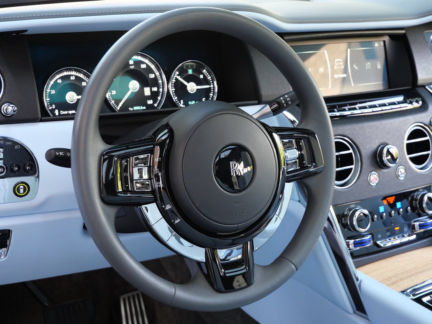 Certified 2023 Rolls-Royce Cullinan w/ Cullinan Package AWD/4WD image 17