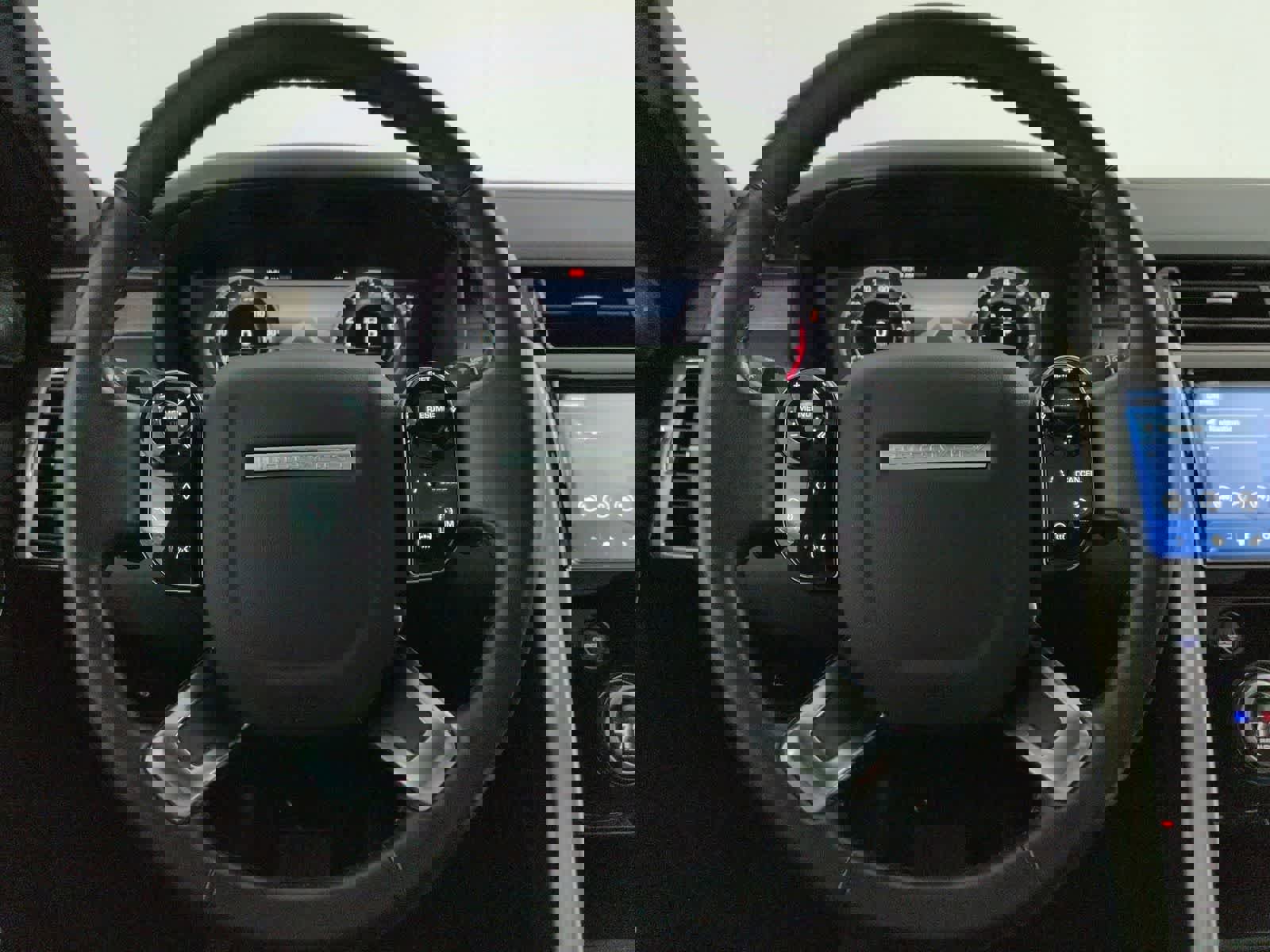 Used 2020 Land Rover Discovery HSE image 23