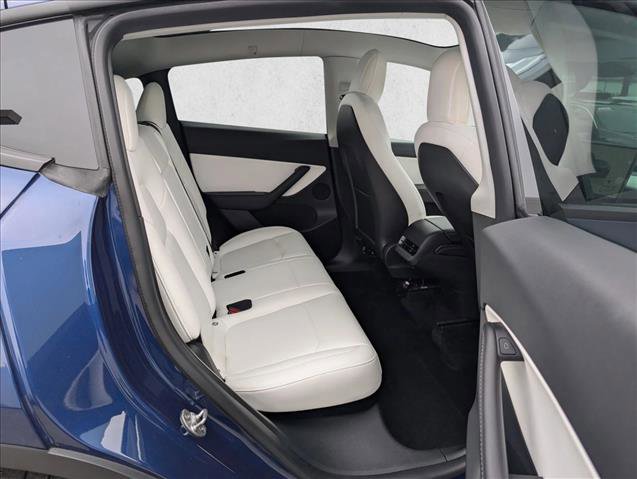 Used 2022 Tesla Model Y Performance AWD/4WD image 18