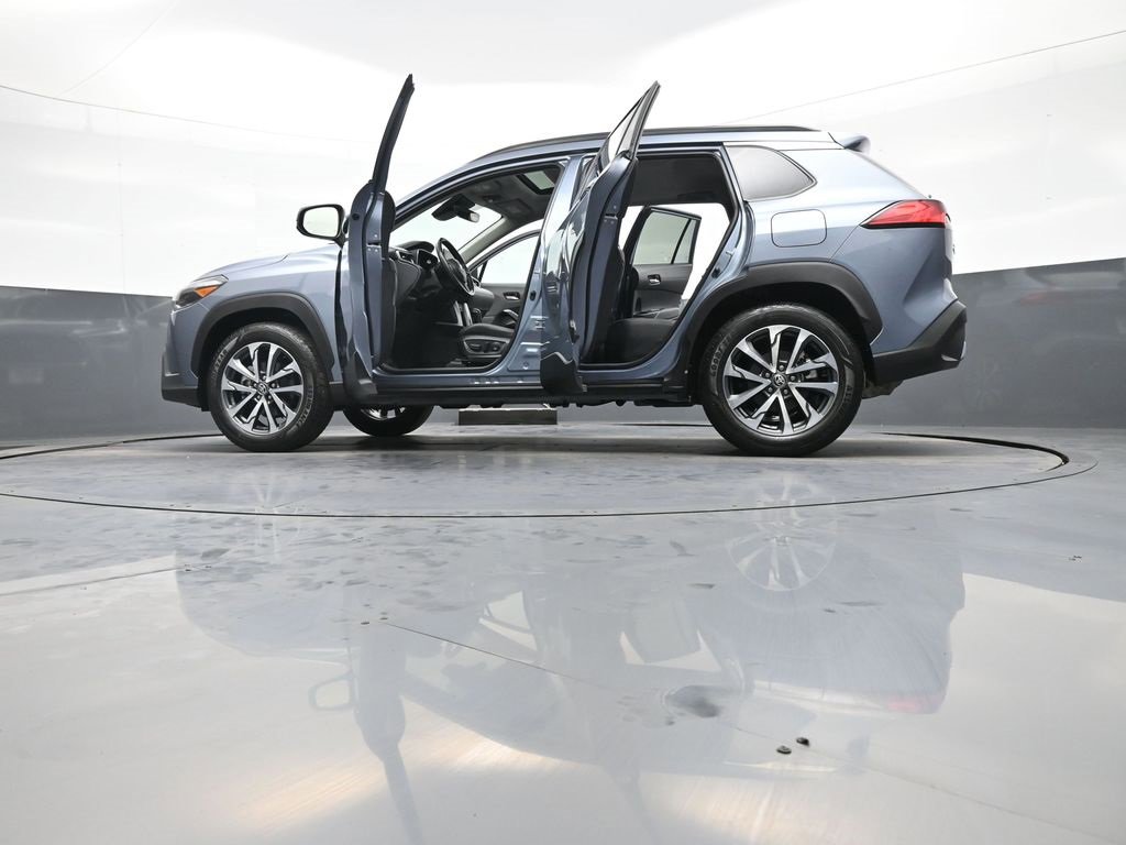 Certified 2023 Toyota Corolla Cross XLE image 49