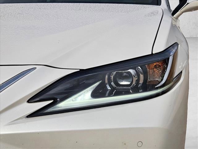 Used 2024 Lexus ES 350 w/ Accessory Package (Z1) FWD image 6