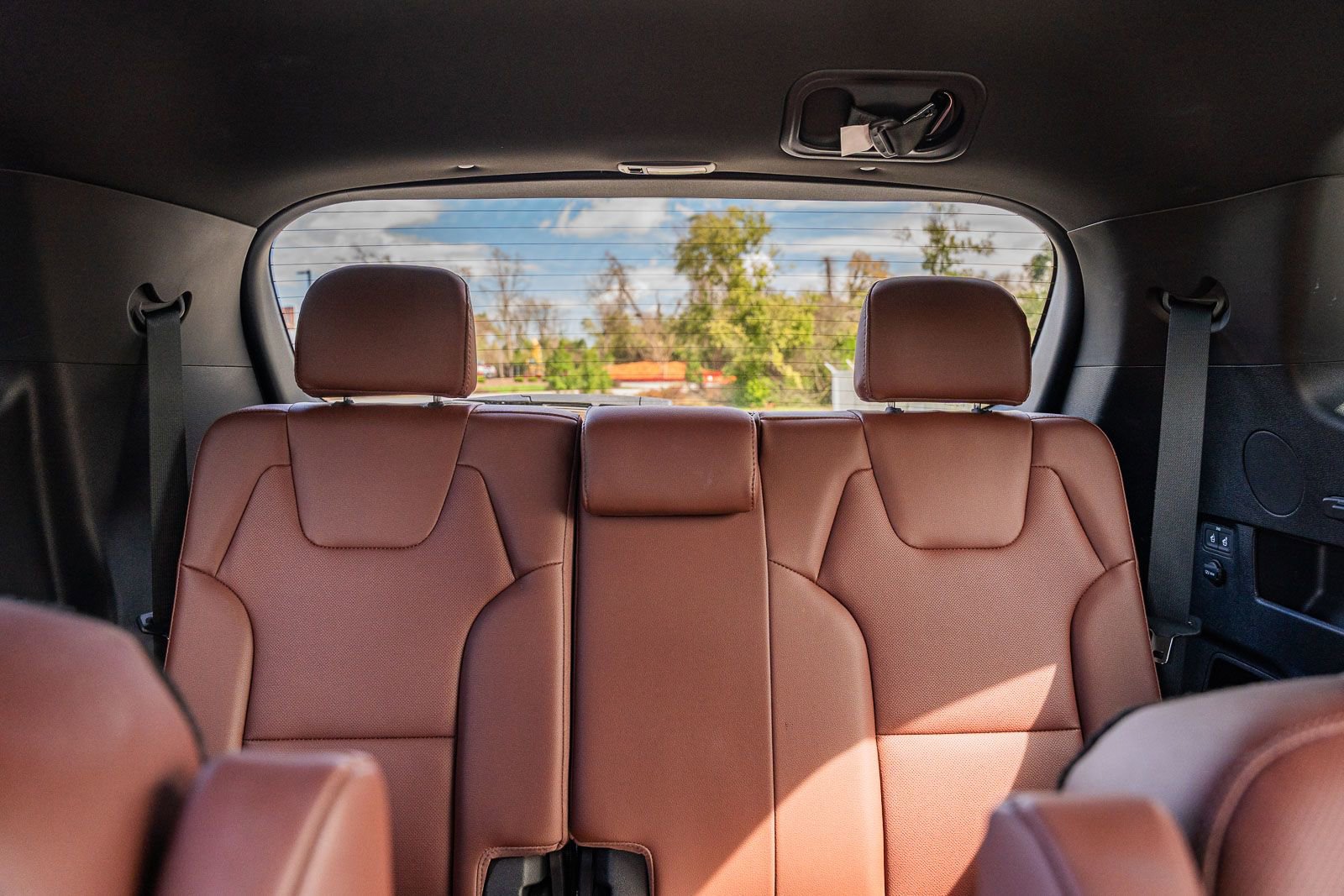 Used 2024 Kia Telluride EX w/ EX Captain's Chair Package image 15