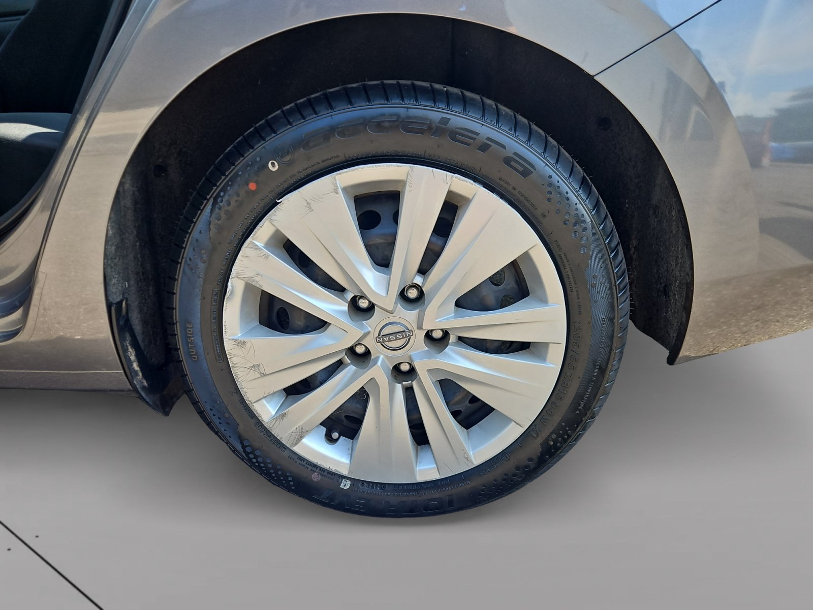 Used 2024 Nissan Sentra S FWD image 14