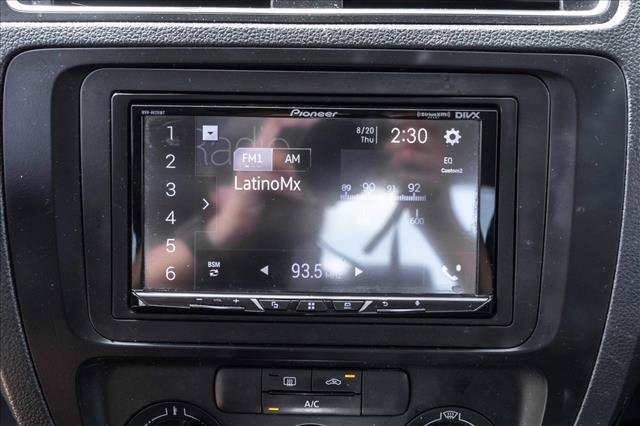 Used 2014 Volkswagen Jetta SE FWD image 13
