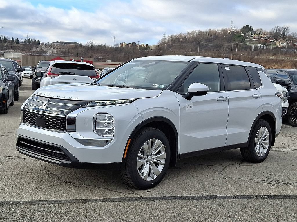 New 2026 Mitsubishi Outlander ES AWD/4WD image 2