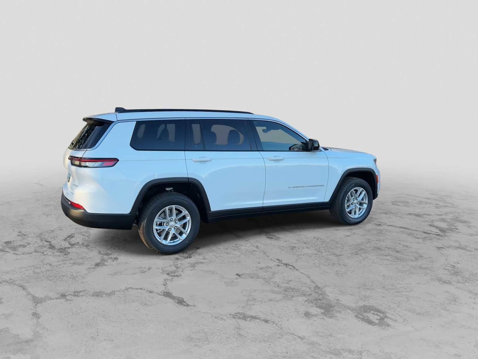 New 2025 Jeep Grand Cherokee L Laredo w/ Luxury Tech Group I image 9