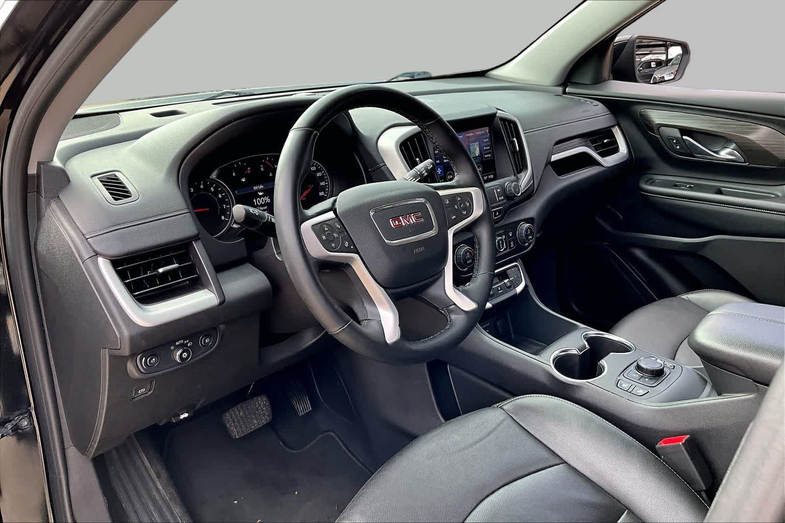 Used 2024 GMC Terrain SLT AWD/4WD image 18