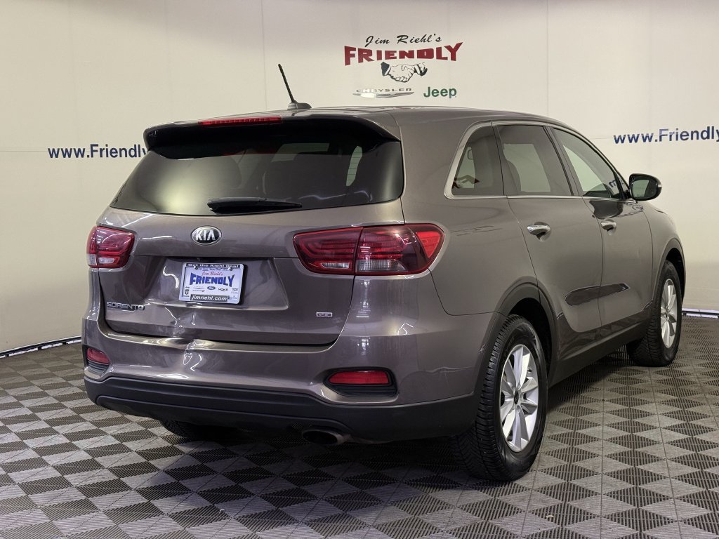 Used 2019 Kia Sorento FWD image 3