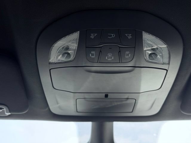 Used 2025 Chrysler Pacifica Select FWD image 49