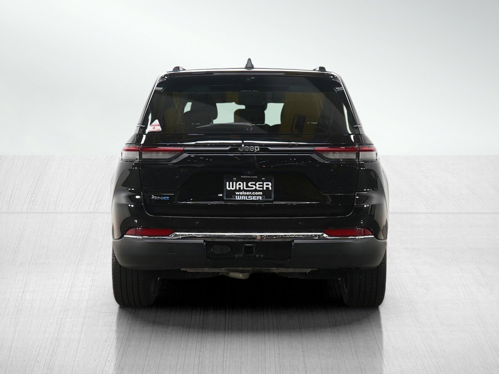 Used 2022 Jeep Grand Cherokee Limited 4xe w/ Luxury Tech Group II image 4