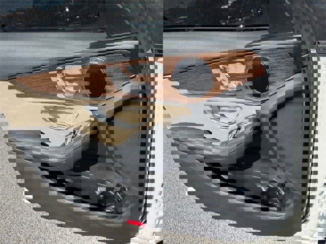 Used 2020 Mercedes-Benz C 300 4MATIC Sedan image 17