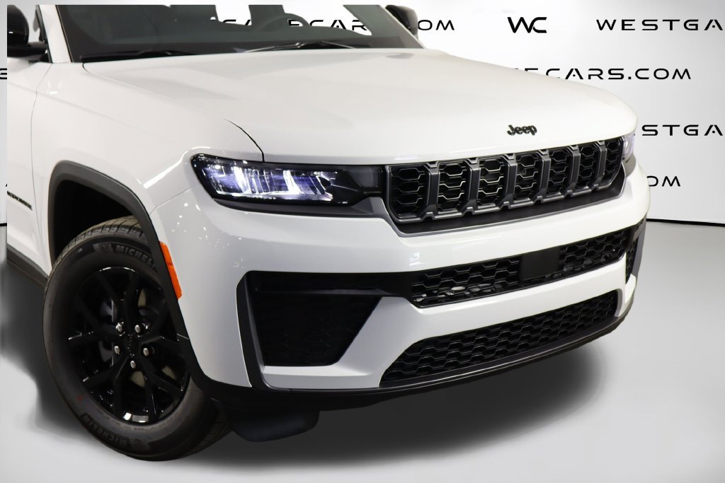 New 2026 Jeep Grand Cherokee Altitude AWD/4WD image 54