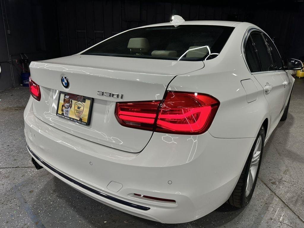 Used 2017 BMW 330i Sedan RWD image 6