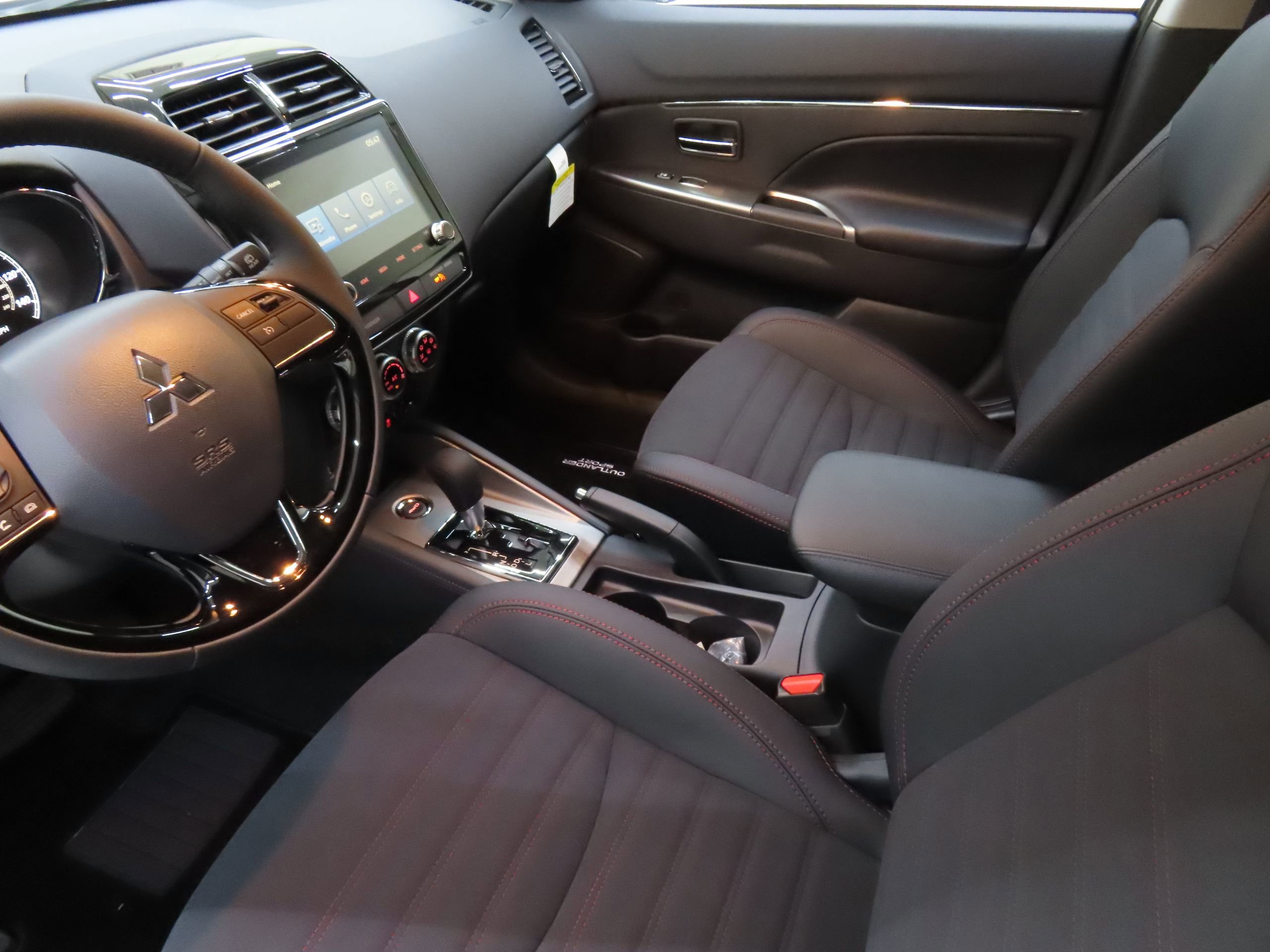 New 2025 Mitsubishi Outlander Sport SE image 19