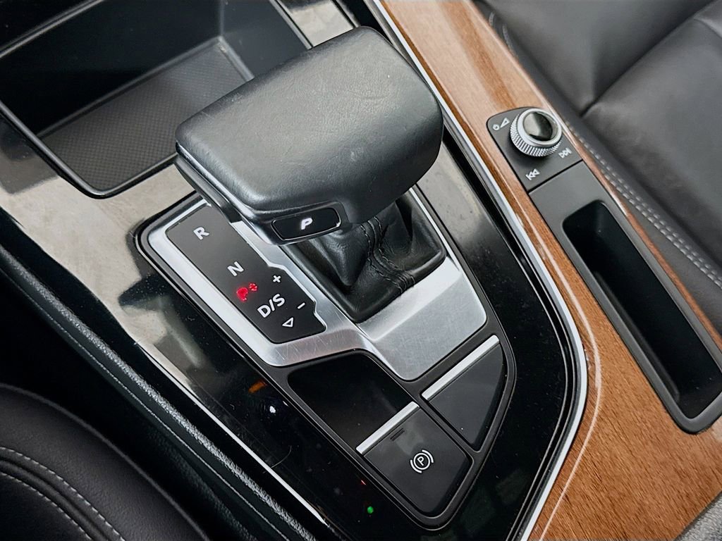 Used 2021 Audi A4 2.0T Premium image 17