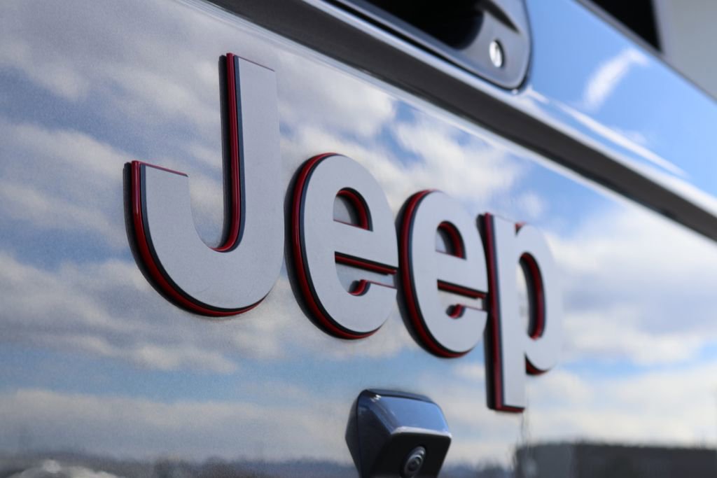 Used 2022 Jeep Gladiator Rubicon w/ LED Lighting Group image 29