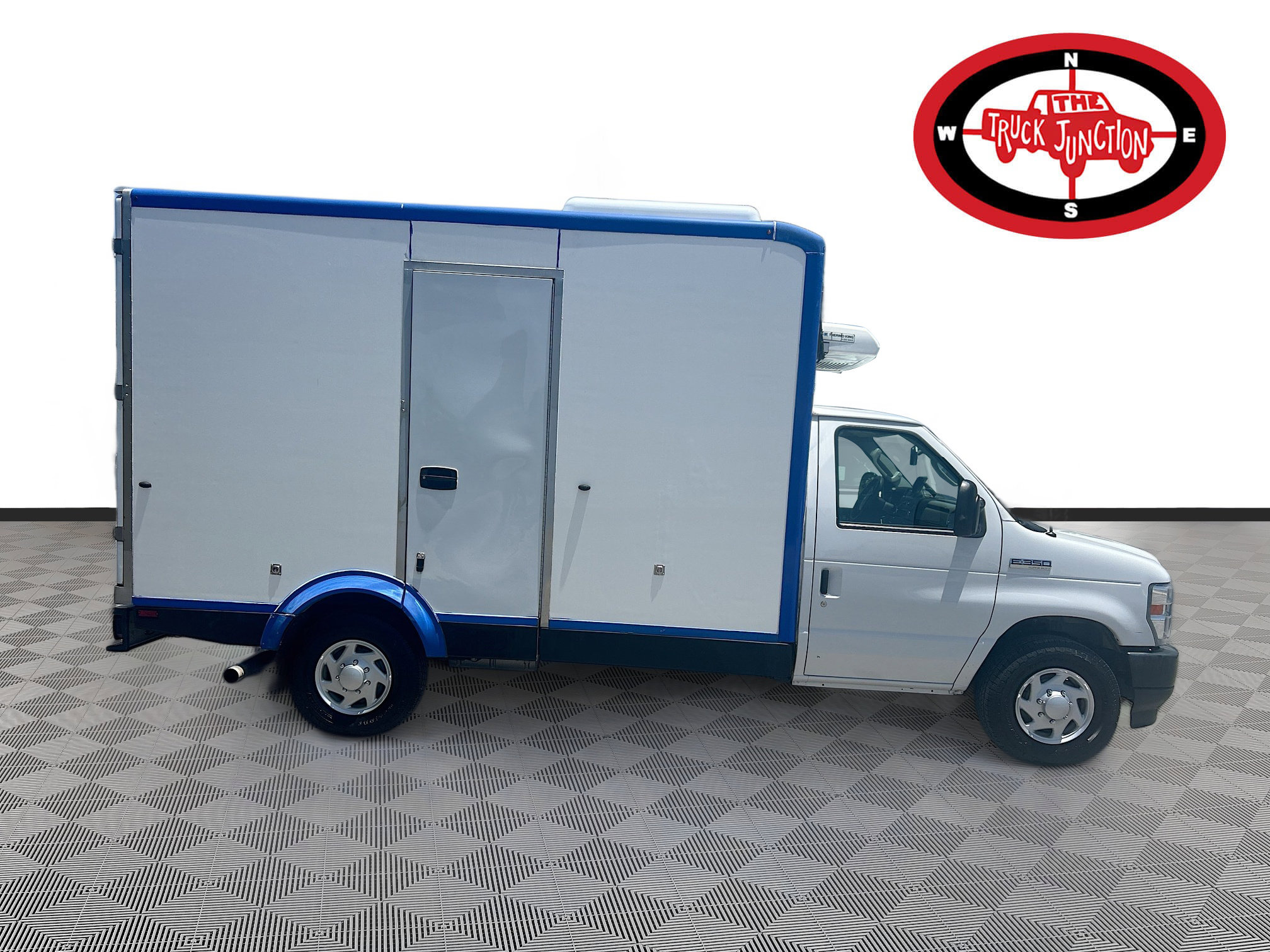 Used 2023 Ford E-350 and Econoline 350 Super Duty w/ Power Windows & Locks Group RWD image 8
