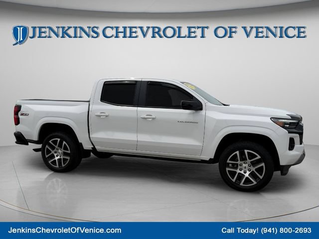 Used 2023 Chevrolet Colorado Z71 w/ Z71 Convenience Package 2 AWD/4WD image 2