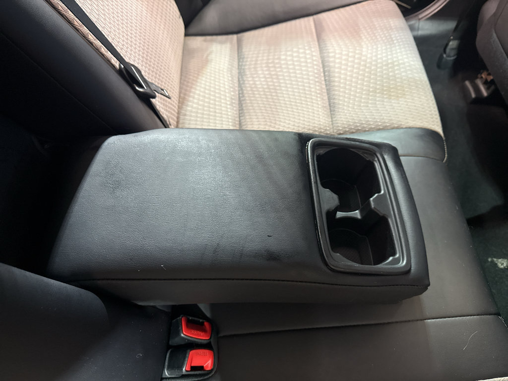 Used 2014 Toyota Camry SE FWD image 29