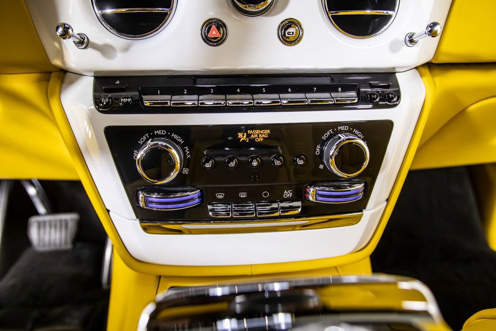 Used 2018 Rolls-Royce Phantom Sedan image 61