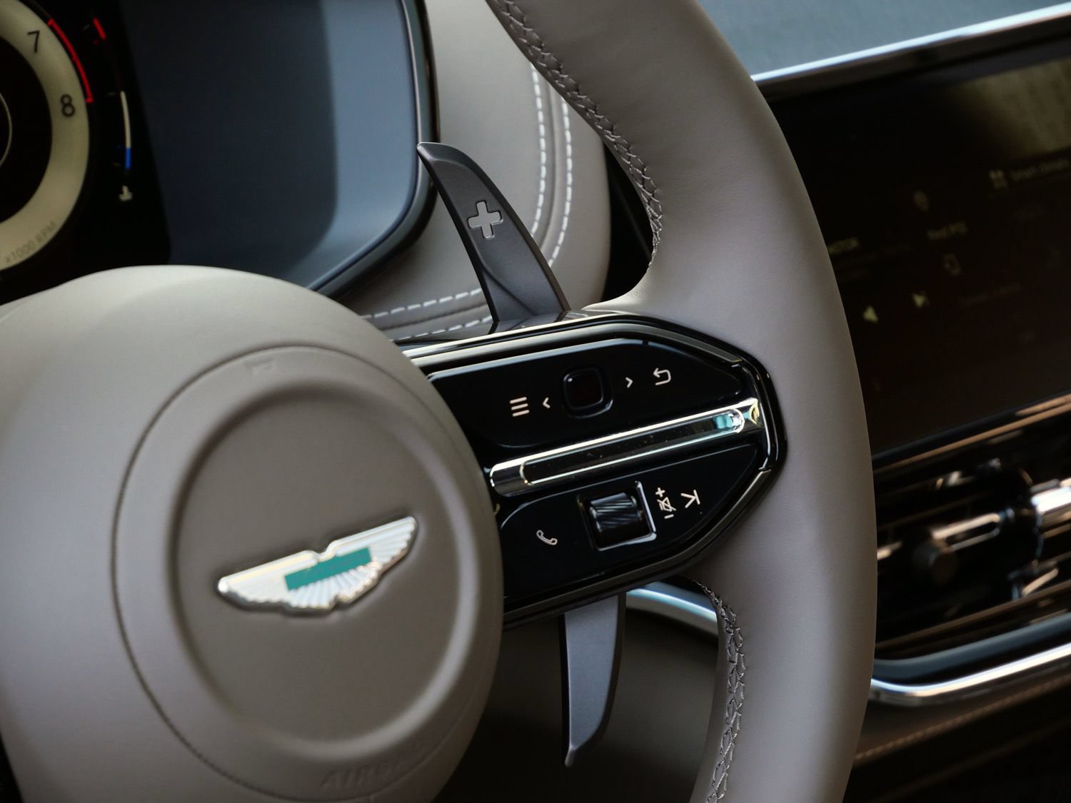 New 2026 Aston Martin DBX S AWD/4WD image 18