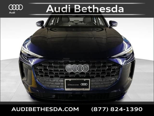 Used 2025 Audi Q5 Premium Plus w/ Premium Plus AWD/4WD image 2