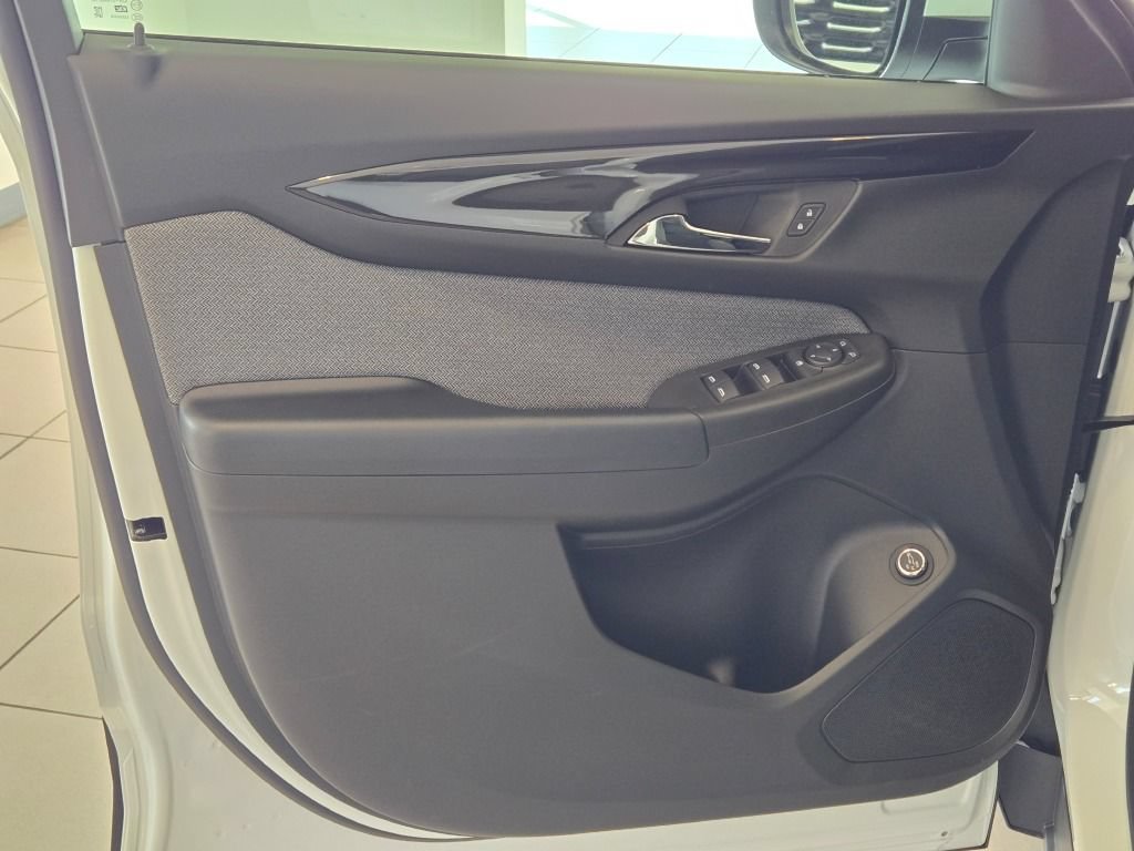 New 2026 Chevrolet TrailBlazer LT w/ Convenience Package FWD image 17