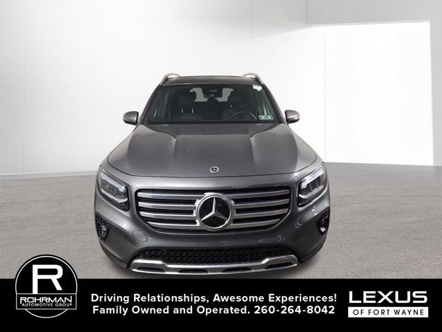 Used 2025 Mercedes-Benz GLB 250 4MATIC image 3