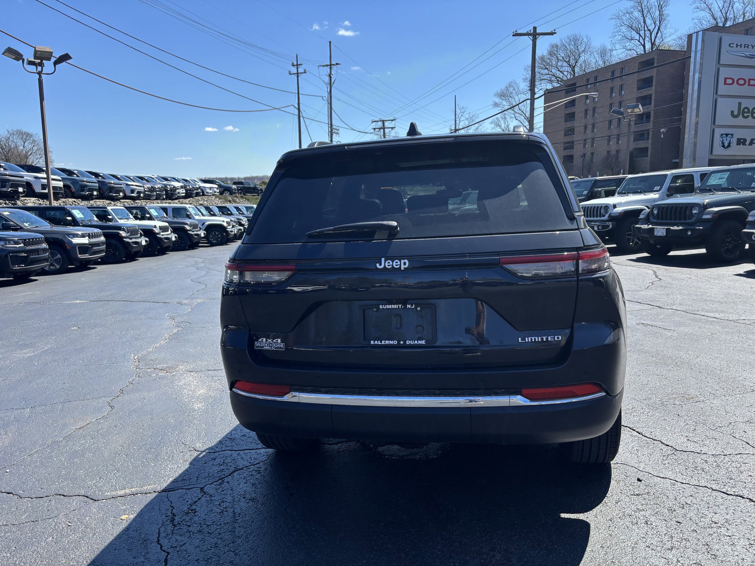 Certified 2024 Jeep Grand Cherokee Limited image 6