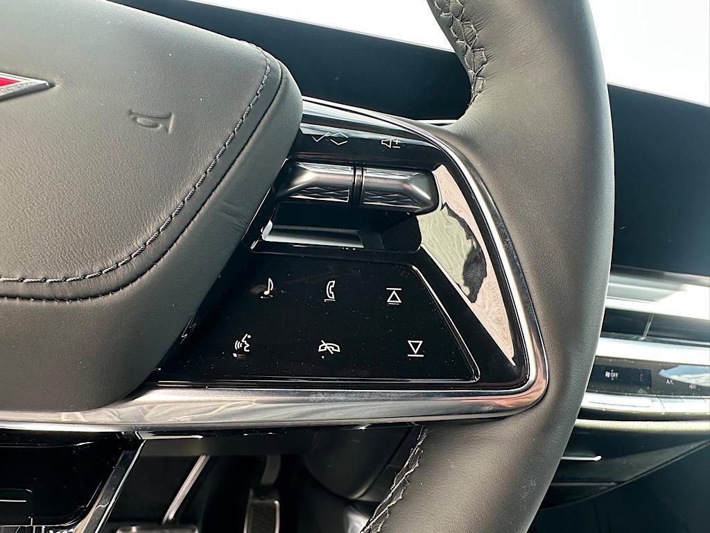 New 2026 Cadillac Lyriq V AWD/4WD image 18