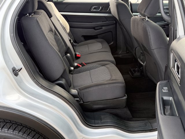 Used 2018 Ford Explorer XLT w/ Equipment Group 201A FWD image 25