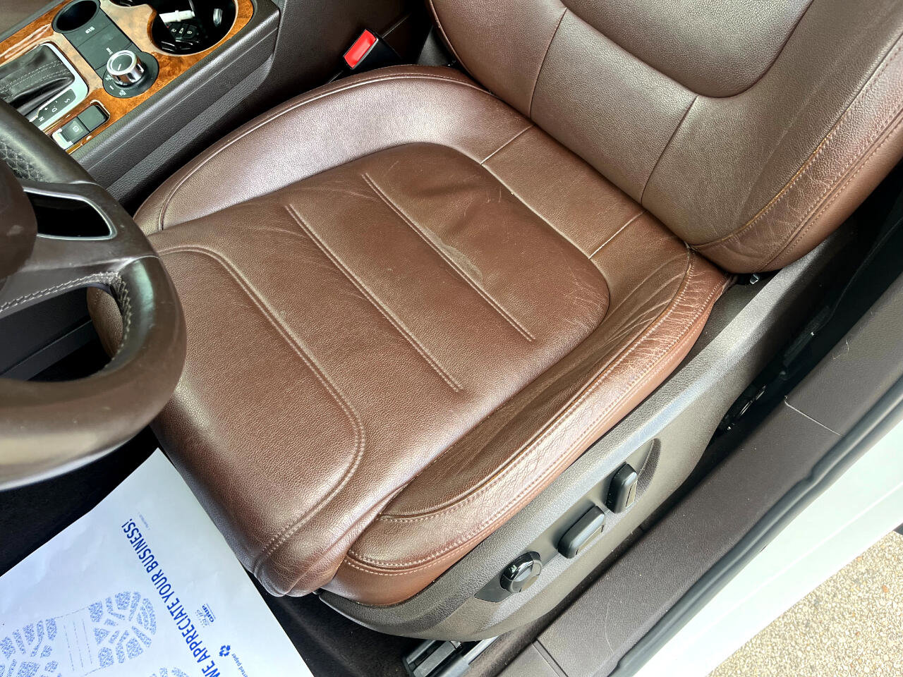 Used 2012 Volkswagen Touareg Hybrid image 24