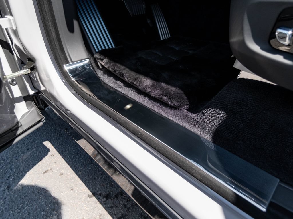 New 2026 Rolls-Royce Cullinan AWD/4WD image 9